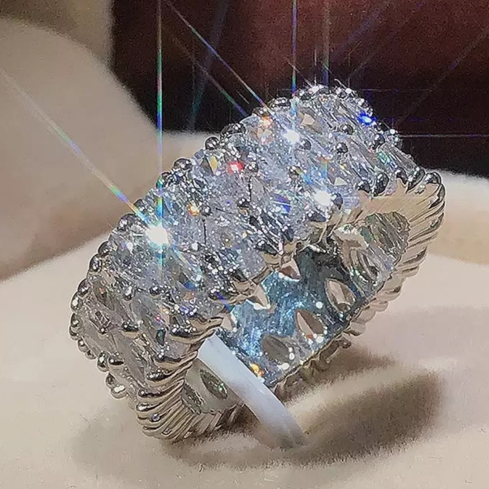 NEW ETERNITY 925 STERLING SILVER DIAMOND RING, CUTE RING, SHINY RING. - Picture 2 of 8